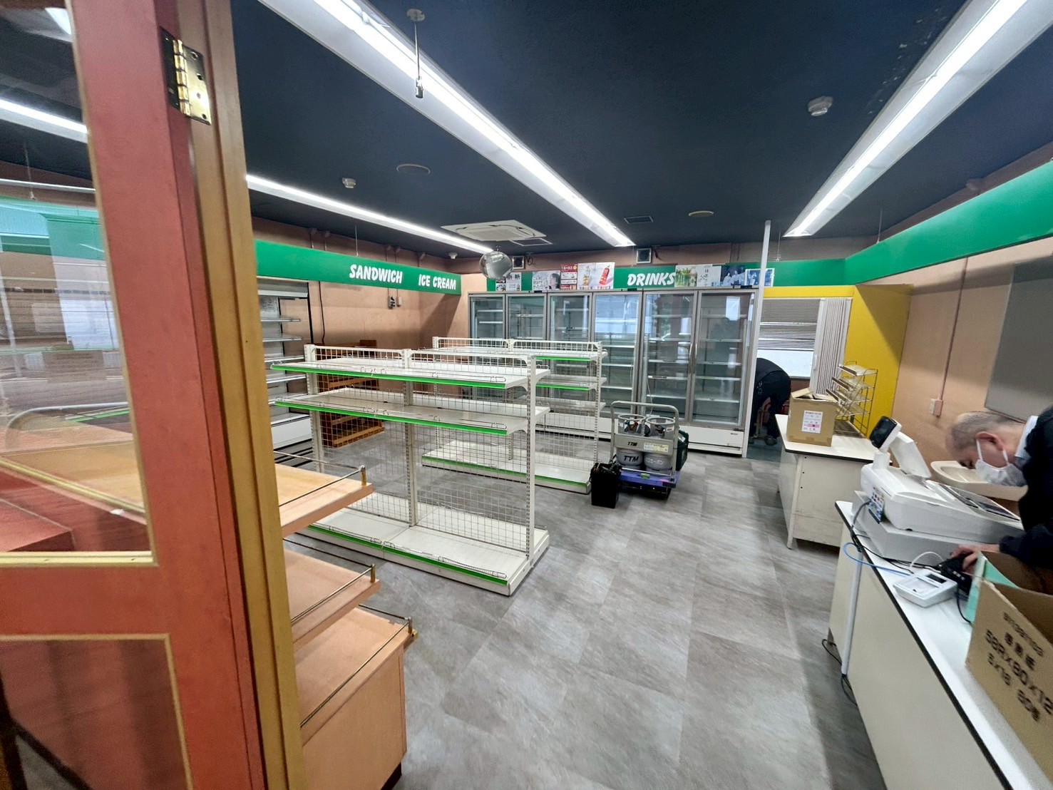 名古屋市にある売店をリテール室に改修工事