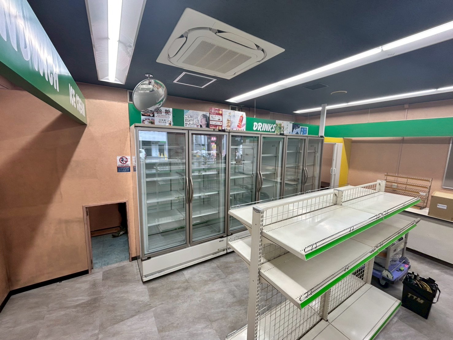 名古屋市にある売店をリテール室に改修工事