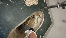 名古屋市　校舎のトイレの洋式工事